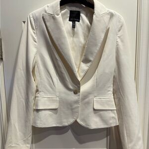 The Limited Women’s White Blazer Size 2, One Button Business Professional